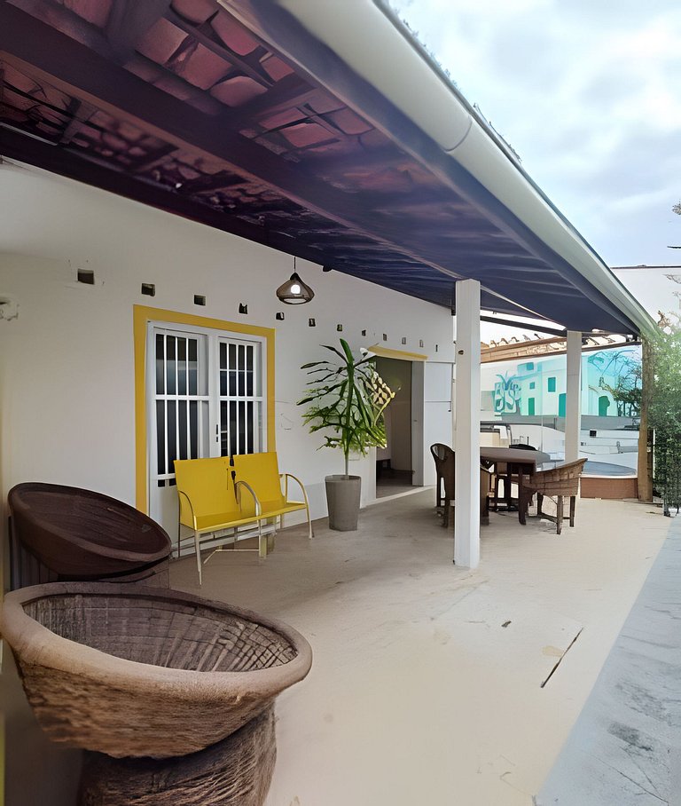 Casa Amarelinha 180m da praia