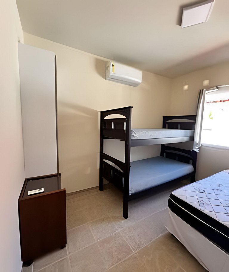 Casa Amarelinha 180m da praia
