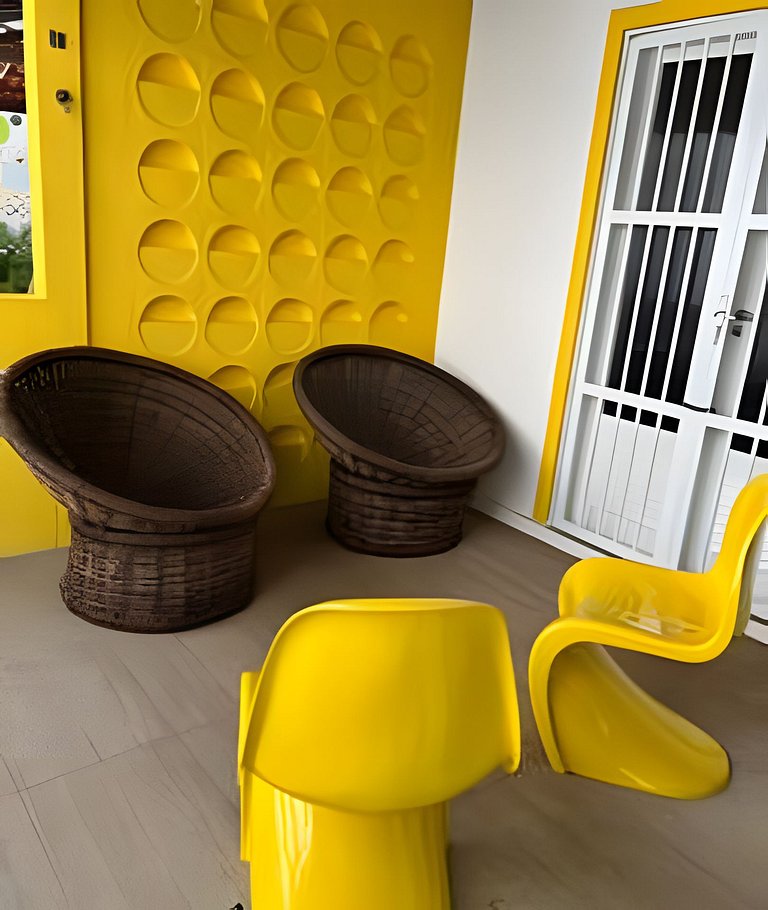 Casa Amarelinha 180m da praia