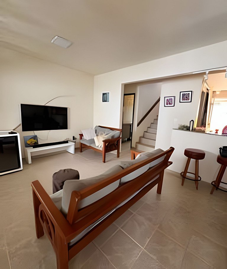 Casa Amarelinha 180m da praia