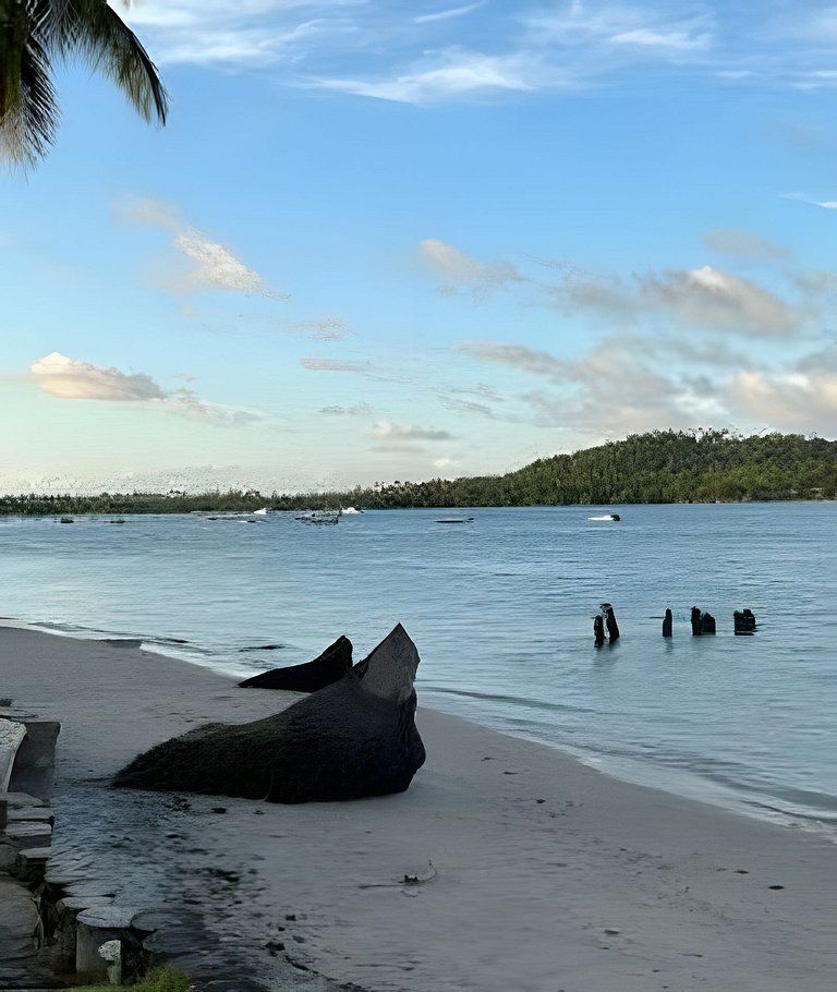 Bangalô na praia dos Carneiros com diarista
