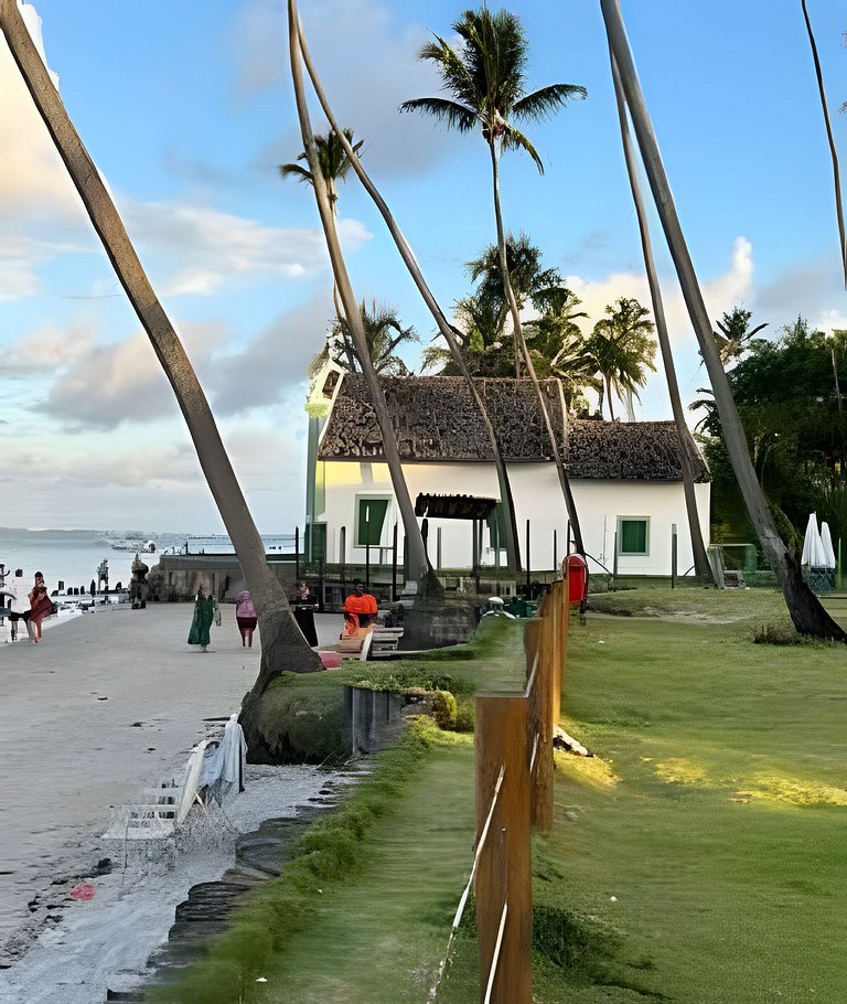 Bangalô na praia dos Carneiros com diarista