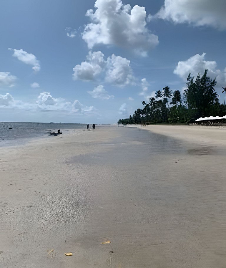 Bangalô na praia dos Carneiros com diarista