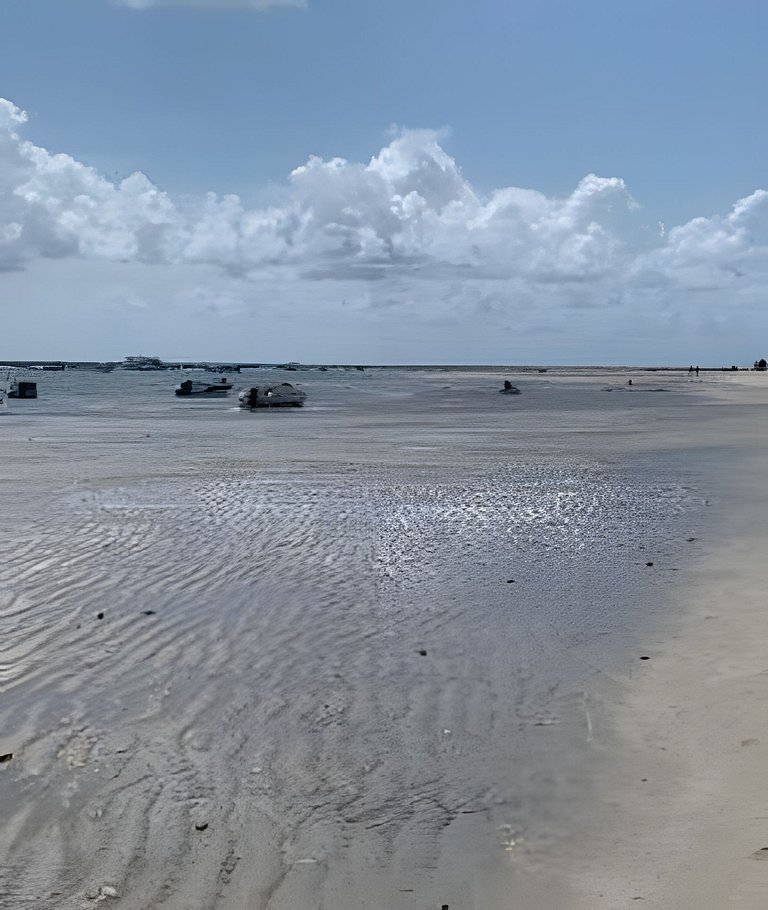 Bangalô na praia dos Carneiros com diarista