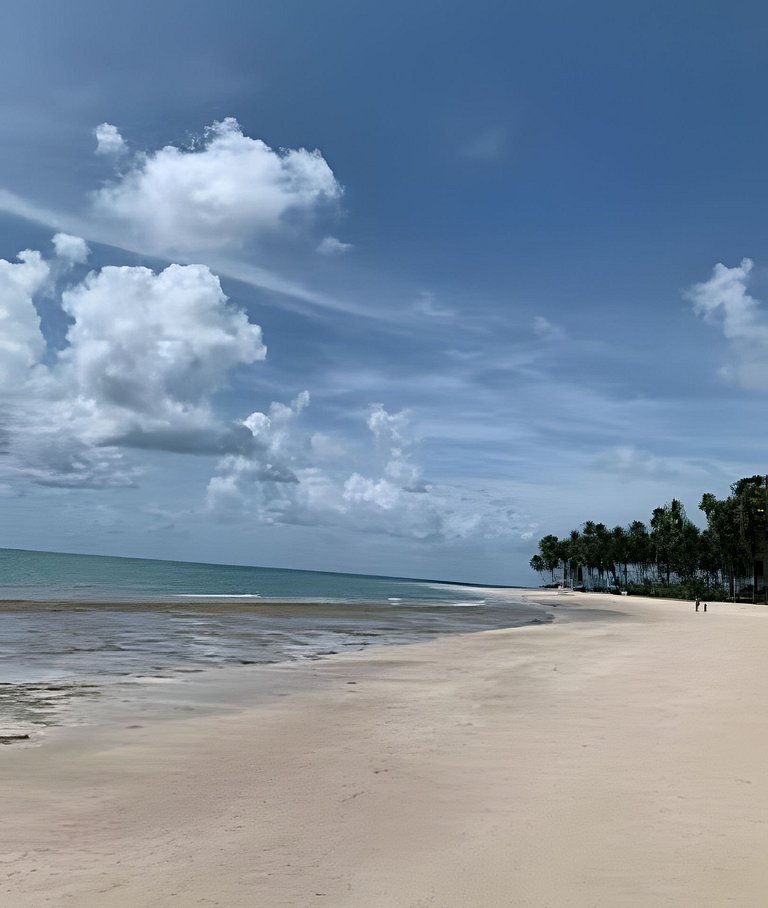 Bangalô na praia dos Carneiros com diarista